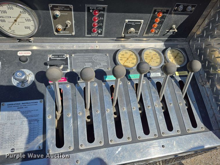 image for item DW7005 1986 Ford C8000 pumper fire truck