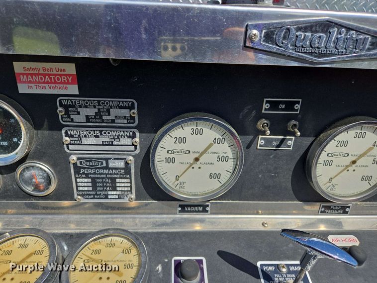 image for item DW7005 1986 Ford C8000 pumper fire truck