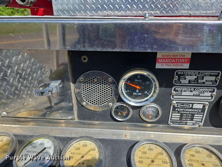 image for item DW7005 1986 Ford C8000 pumper fire truck