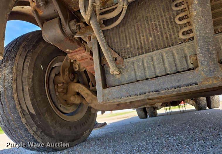 image for item DW7005 1986 Ford C8000 pumper fire truck