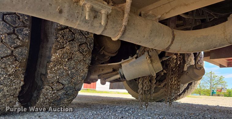 image for item DW7005 1986 Ford C8000 pumper fire truck