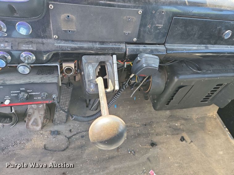 image for item DW7005 1986 Ford C8000 pumper fire truck