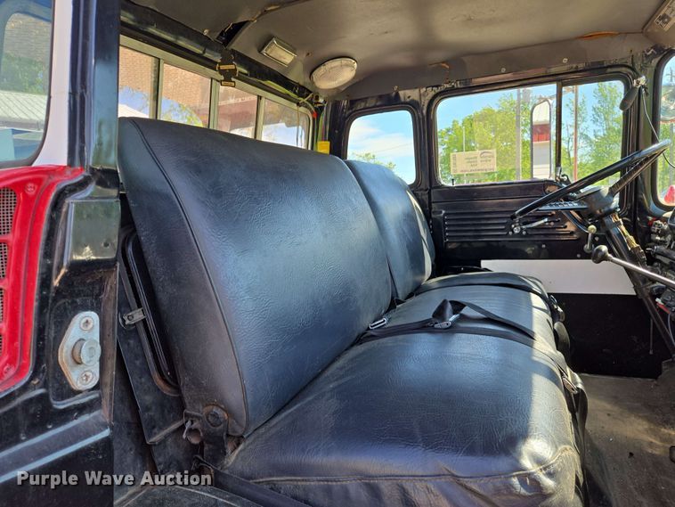 image for item DW7005 1986 Ford C8000 pumper fire truck