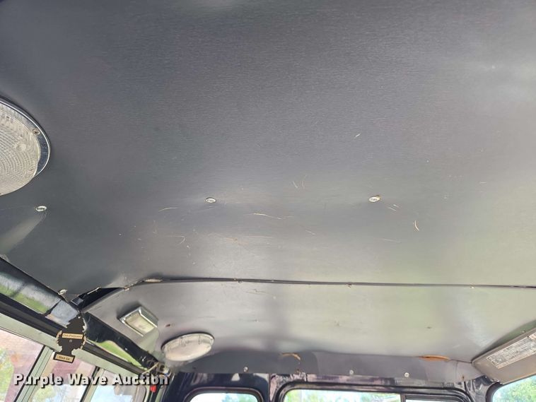 image for item DW7005 1986 Ford C8000 pumper fire truck