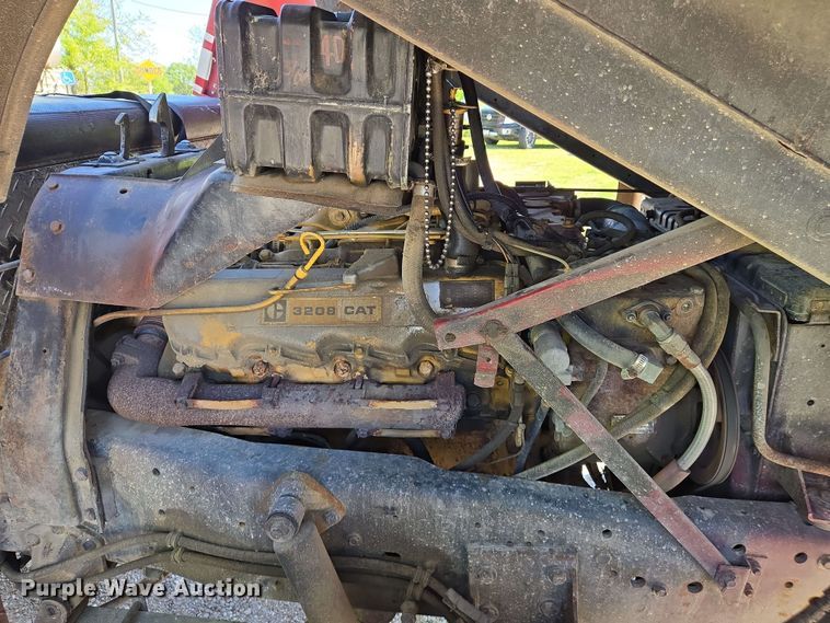 image for item DW7005 1986 Ford C8000 pumper fire truck