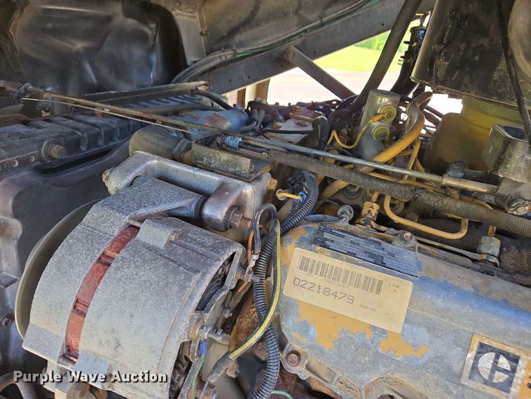 image for item DW7005 1986 Ford C8000 pumper fire truck