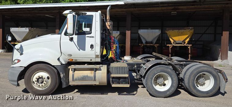 image for item DW7030 2010 International ProStar Premium semi truck