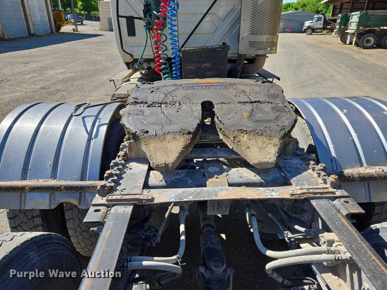 image for item DW7030 2010 International ProStar Premium semi truck