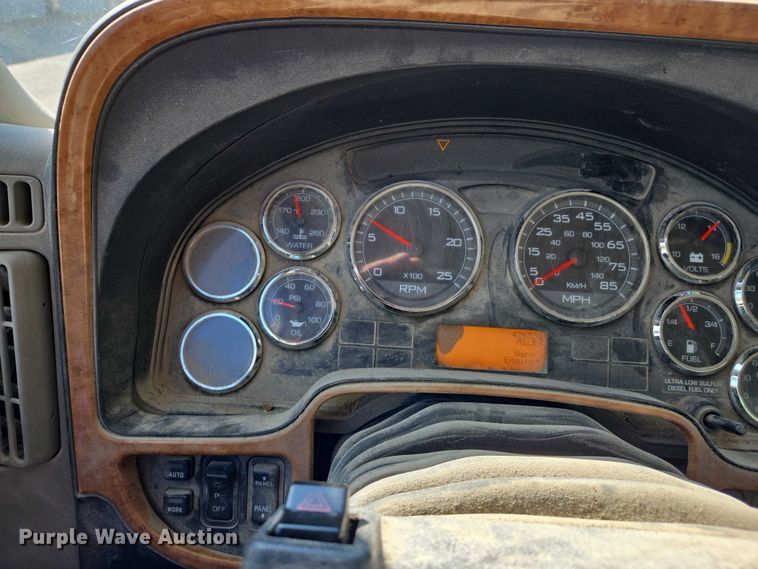 image for item DW7030 2010 International ProStar Premium semi truck