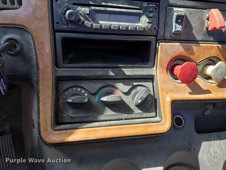 image for item DW7030 2010 International ProStar Premium semi truck