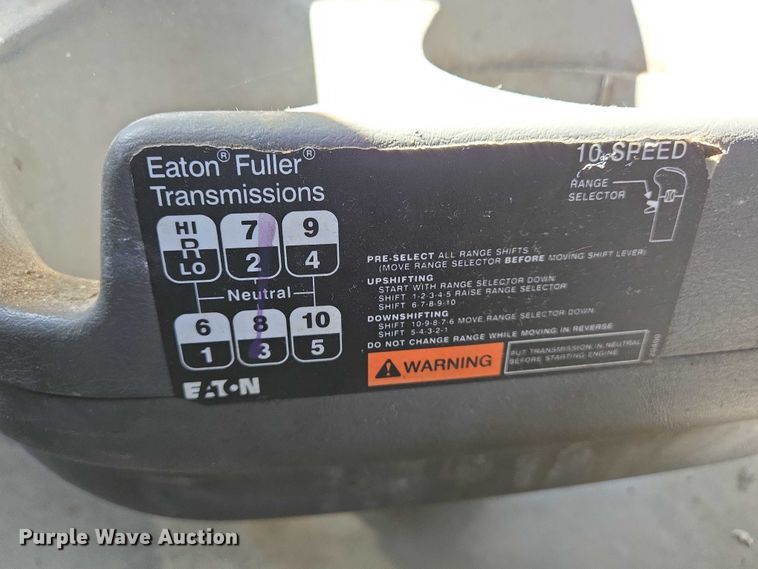 image for item DW7030 2010 International ProStar Premium semi truck