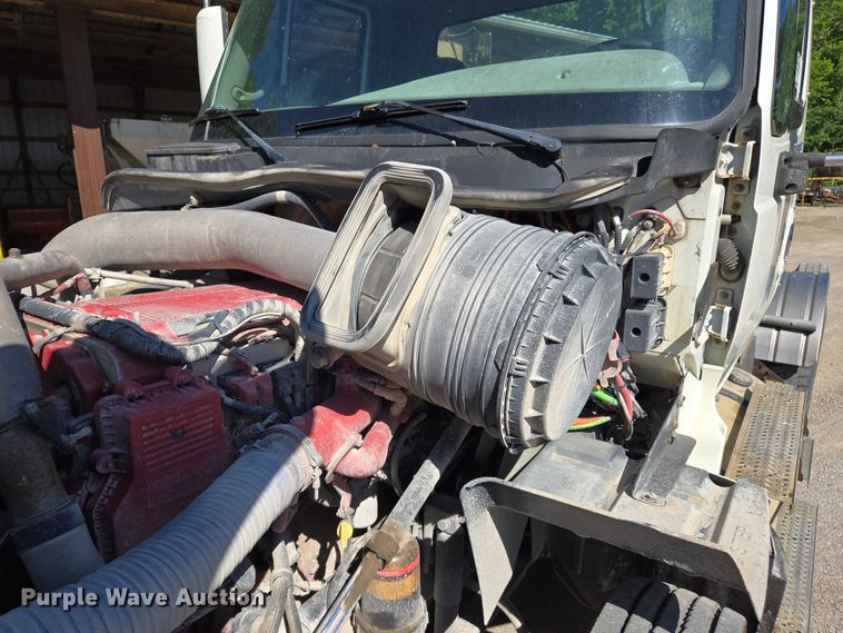 image for item DW7030 2010 International ProStar Premium semi truck