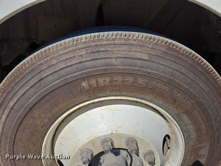 image for item DW7030 2010 International ProStar Premium semi truck