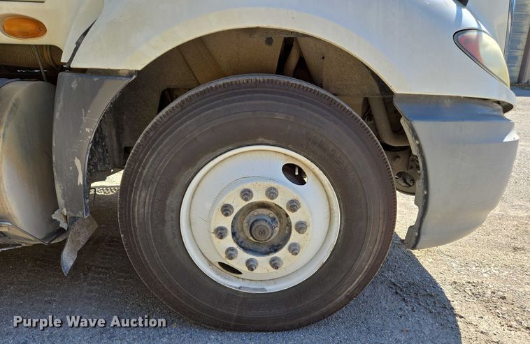 image for item DW7030 2010 International ProStar Premium semi truck