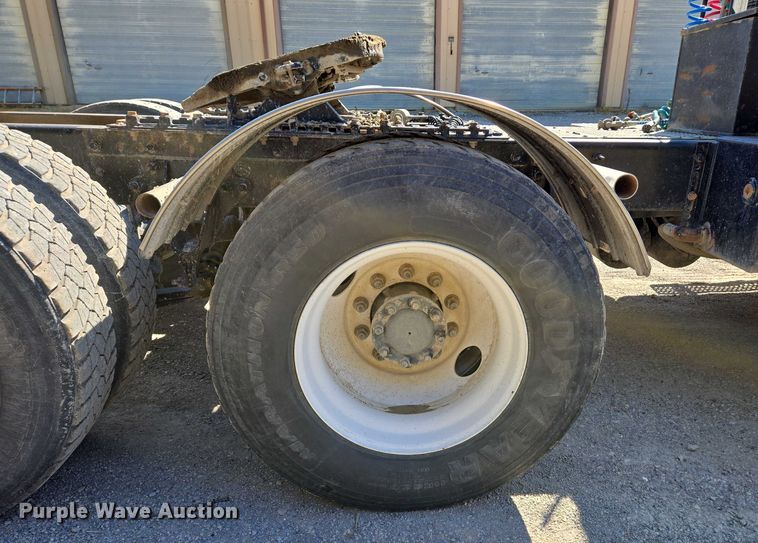 image for item DW7030 2010 International ProStar Premium semi truck