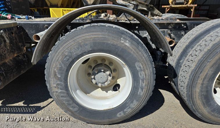 image for item DW7030 2010 International ProStar Premium semi truck