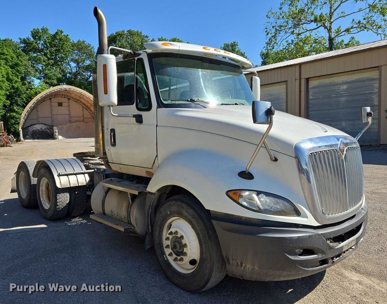 image for item DW7031 2010 International ProStar Premium semi truck