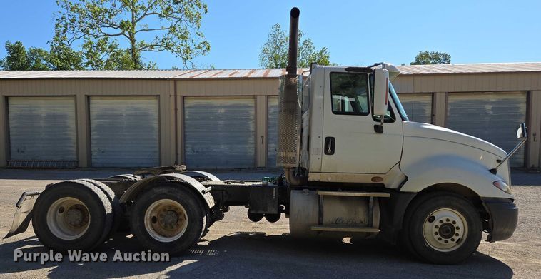 image for item DW7031 2010 International ProStar Premium semi truck