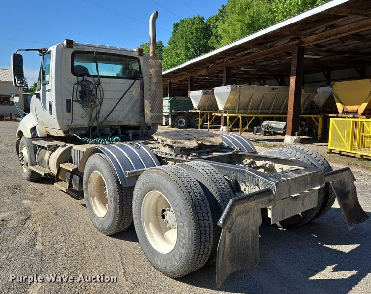 image for item DW7031 2010 International ProStar Premium semi truck