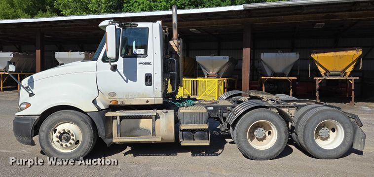 image for item DW7031 2010 International ProStar Premium semi truck