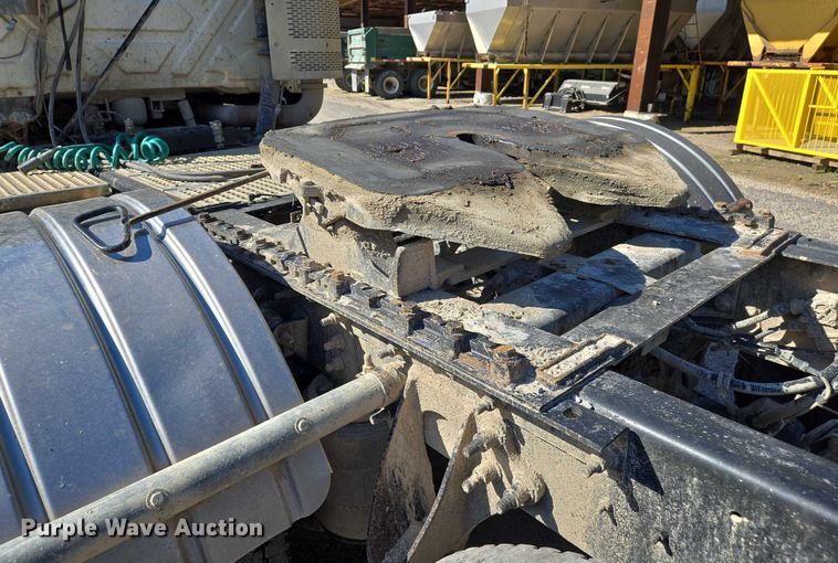 image for item DW7031 2010 International ProStar Premium semi truck