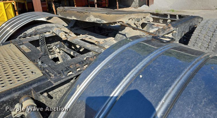 image for item DW7031 2010 International ProStar Premium semi truck