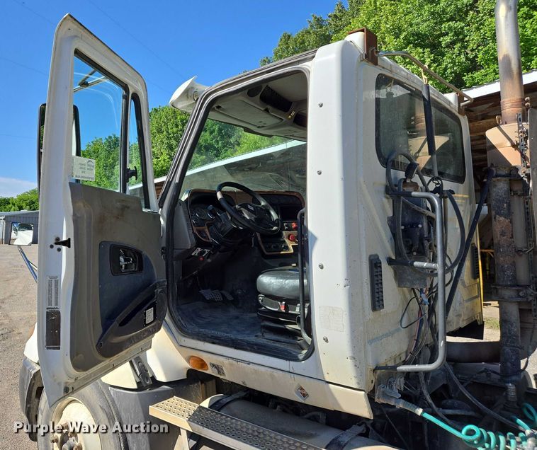 image for item DW7031 2010 International ProStar Premium semi truck