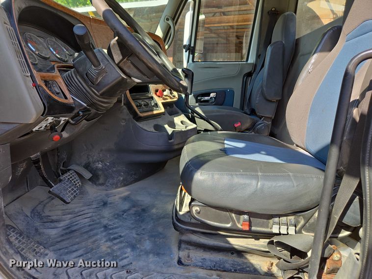 image for item DW7031 2010 International ProStar Premium semi truck