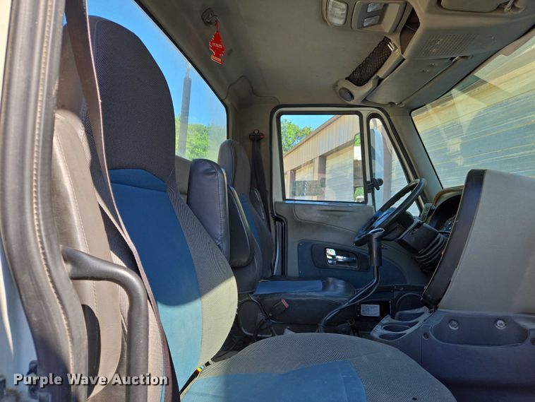 image for item DW7031 2010 International ProStar Premium semi truck