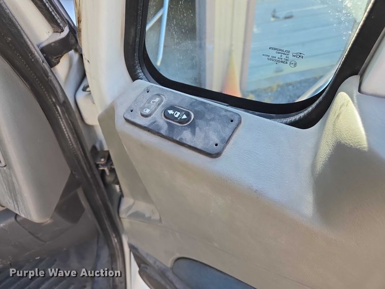 image for item DW7031 2010 International ProStar Premium semi truck