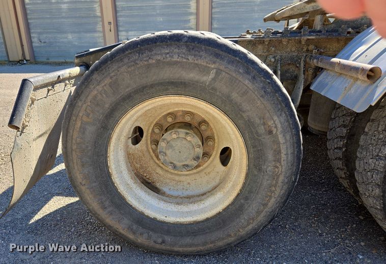 image for item DW7031 2010 International ProStar Premium semi truck