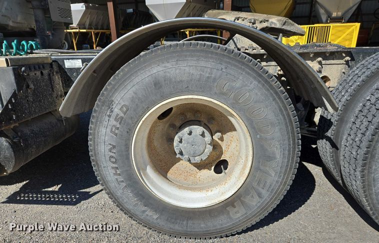 image for item DW7031 2010 International ProStar Premium semi truck