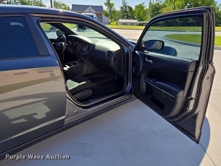 image for item DW7032 2016 Dodge Charger Police 