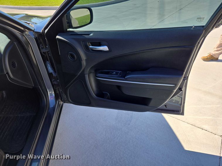 image for item DW7032 2016 Dodge Charger Police 