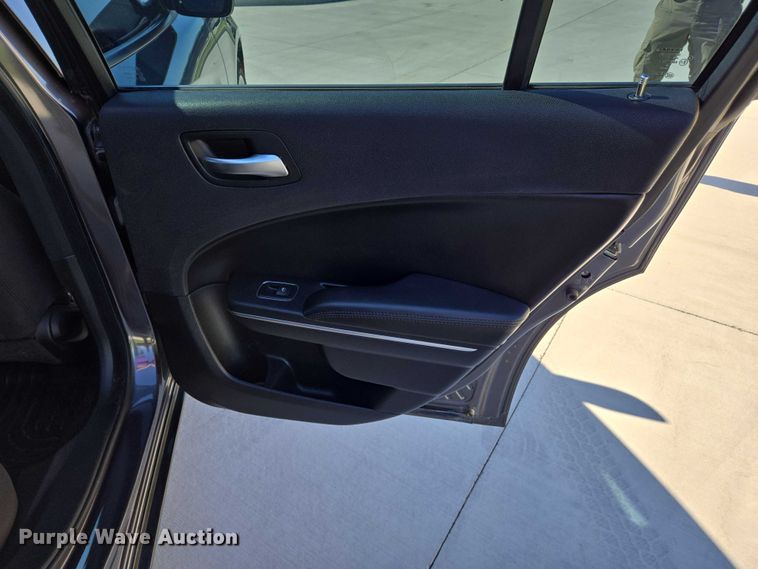 image for item DW7032 2016 Dodge Charger Police 