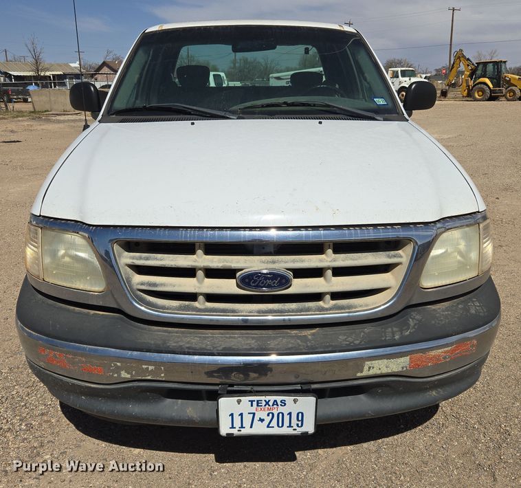 image for item DW8557 2001 Ford F150 SuperCab pickup truck