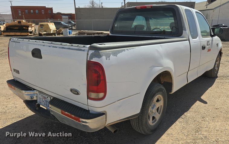 image for item DW8557 2001 Ford F150 SuperCab pickup truck