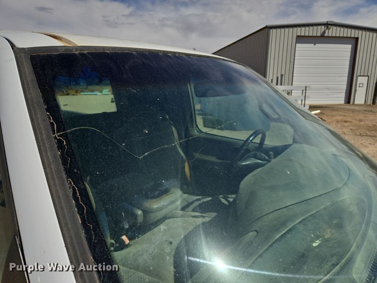 image for item DW8557 2001 Ford F150 SuperCab pickup truck