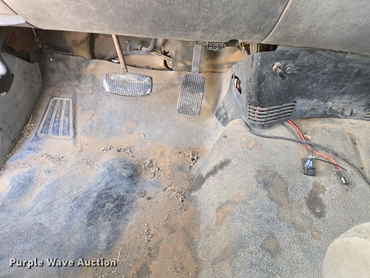 image for item DW8557 2001 Ford F150 SuperCab pickup truck