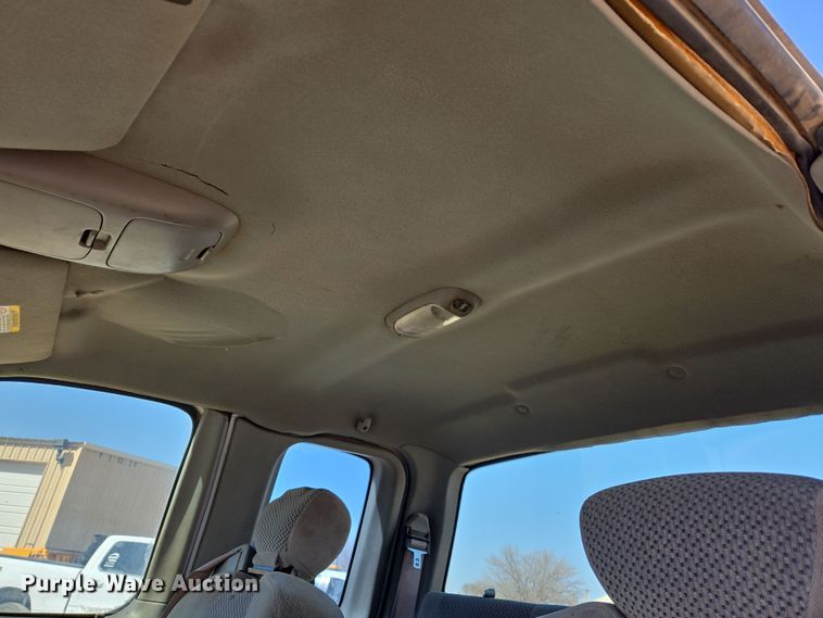 image for item DW8557 2001 Ford F150 SuperCab pickup truck