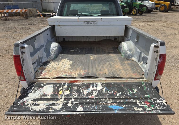 image for item DW8558 2001 Ford F150 SuperCab pickup truck