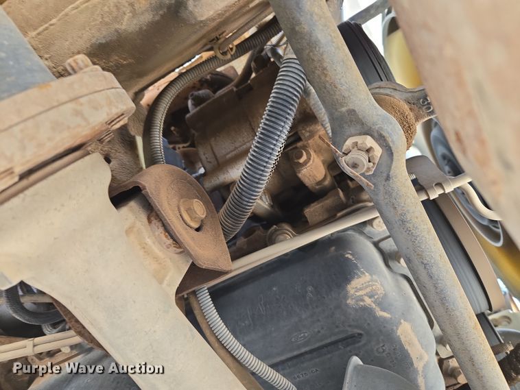 image for item DW8558 2001 Ford F150 SuperCab pickup truck