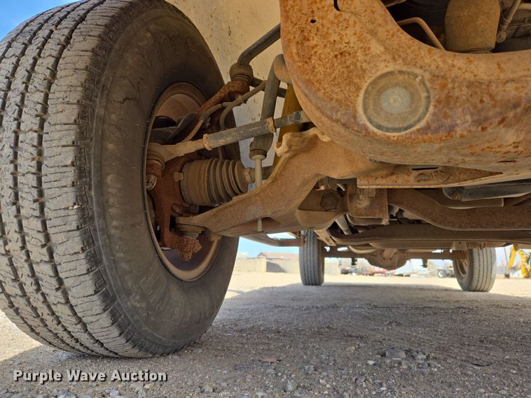 image for item DW8558 2001 Ford F150 SuperCab pickup truck