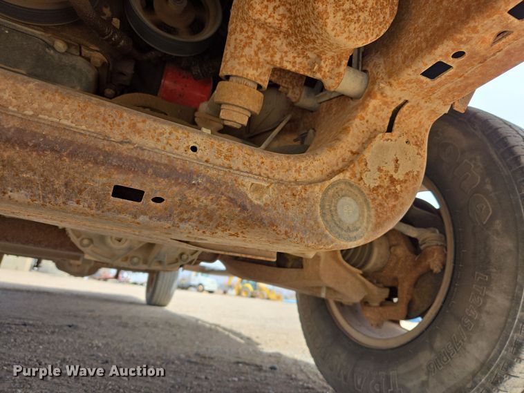 image for item DW8558 2001 Ford F150 SuperCab pickup truck