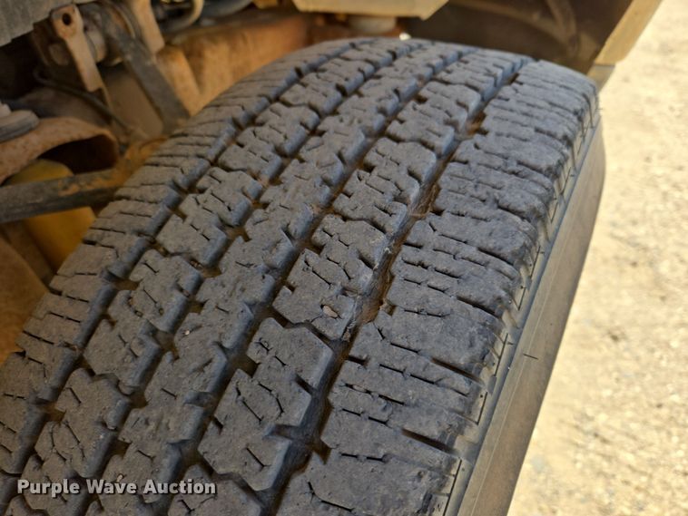 image for item DW8558 2001 Ford F150 SuperCab pickup truck