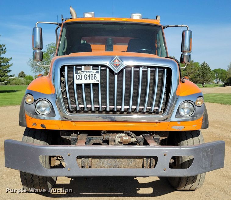 image for item DX6967 2010 International WorkStar 7600  dump truck
