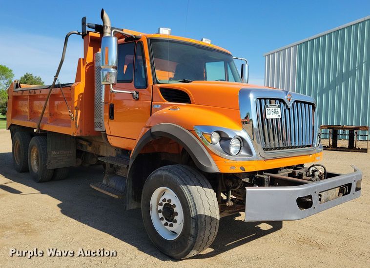 image for item DX6967 2010 International WorkStar 7600  dump truck