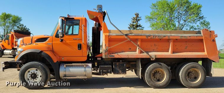 2010 International WorkStar 7600 dump truck in Watertown, SD