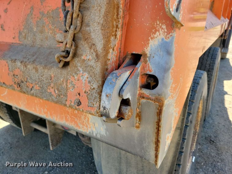 image for item DX6967 2010 International WorkStar 7600  dump truck