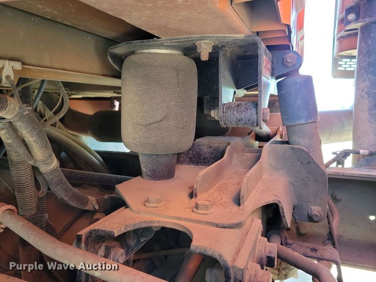 image for item DX6967 2010 International WorkStar 7600  dump truck